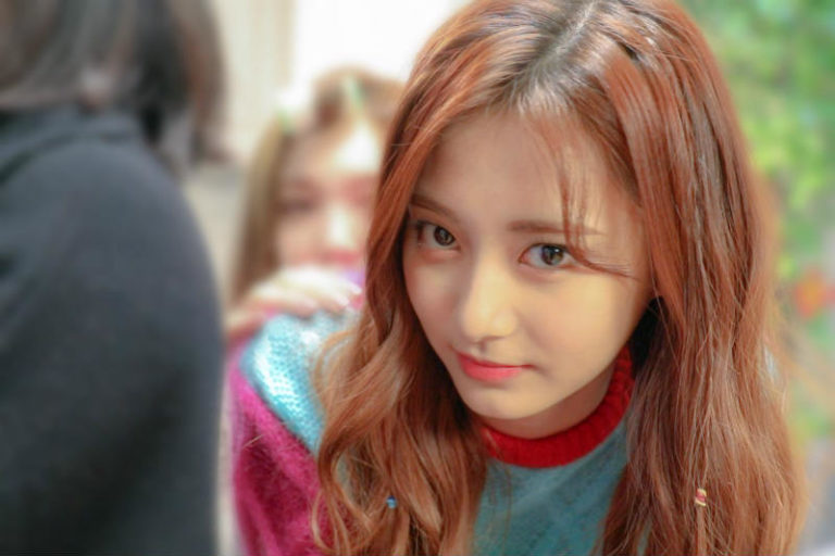 TWICE、Merry & HappyのMVメイキング写真が公開