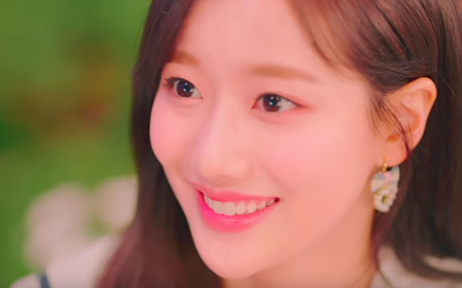 April – 日本デビュー曲”TinkerBell”のMV公開