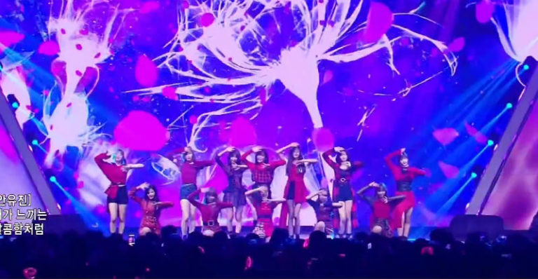 IZOne(アイズワン)、”La Vie En Rose”の初パフォーマンス披露 – 10/29ショーコン