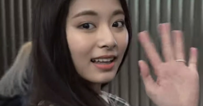 TWICE、香港へ出国(1/18夜) – ミュージックバンクに出演へ