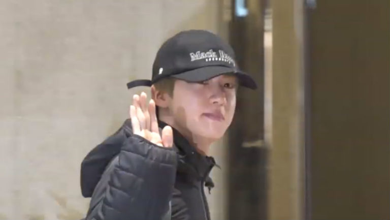 BTS(防弾少年団)、福岡ドーム公演を終え韓国に帰国(2/18)