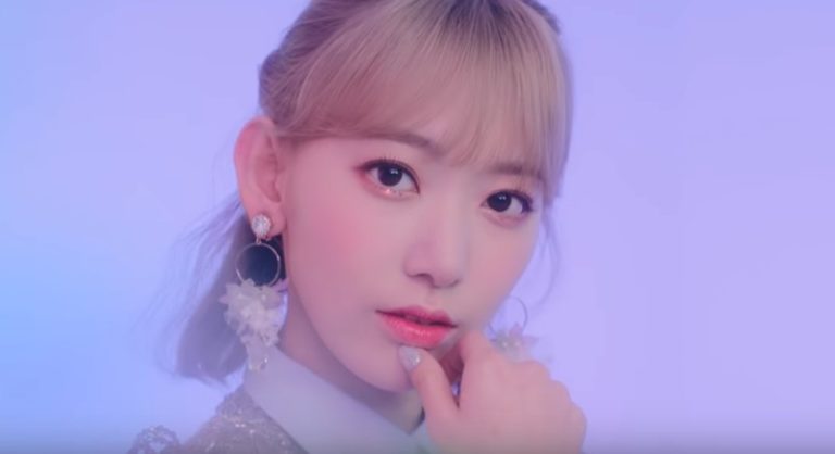 IZOne側「宮脇咲良、風邪で病院へ → ファンサイン会欠席」