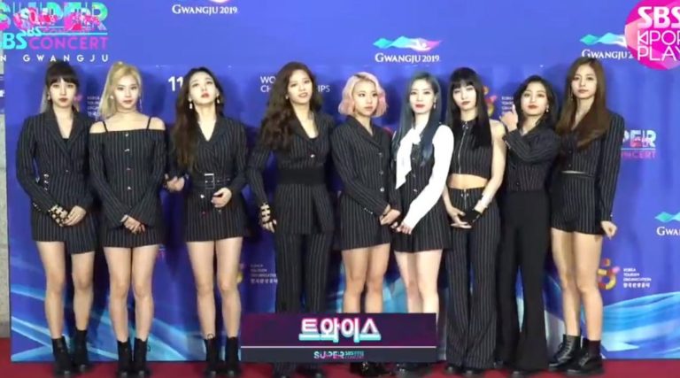 TWICE、”SBSスーパーコンサートin光州”レッドカーペットに登場