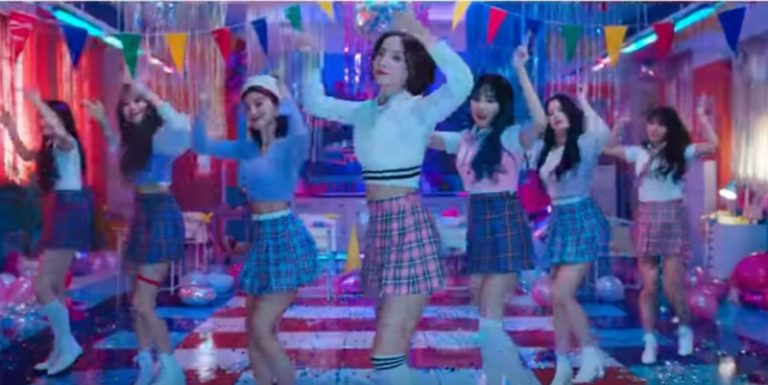 Momoland(モモランド)、”I’m So Hot(日本語ver.)”MV公開