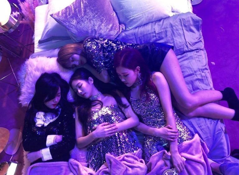 ブラックピンク