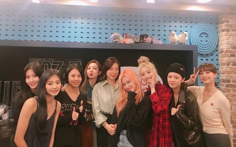 “Feel Special”で活動中のTWICE、チームワークの秘訣は「率直さ」