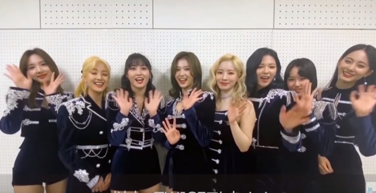 [Nizi Project] TWICEサナ&モモ、審査員として出演 – 応援動画公開