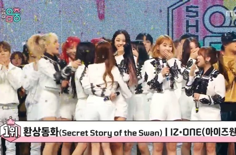 izone、幻想童話5冠