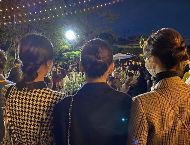 東方神起チャンミンの結婚式に出席? 少女時代ユリ、写真公開