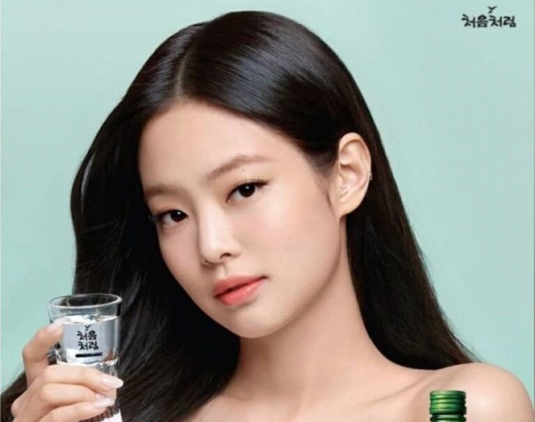 「ビールの方が似合う」BlackPinkジェニ、焼酎「チョウムチョロム」モデルに抜擢