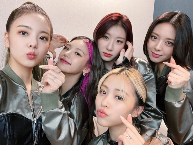 「ITZY」初フルAL、米ビルボード「11位」- 自己最高
