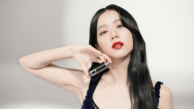 BlackPink「ジス」x ディオール -「Addict」キャンペーン映像公開