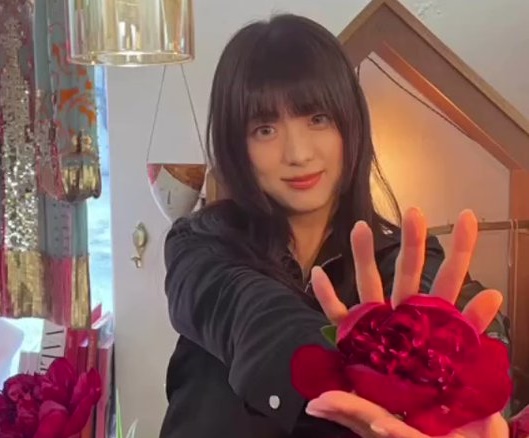 ■BlackPinkジス姉 -「花(Flower)」ダンスチャレンジ動画に反響…「ハン・ヒョジュに似てる」