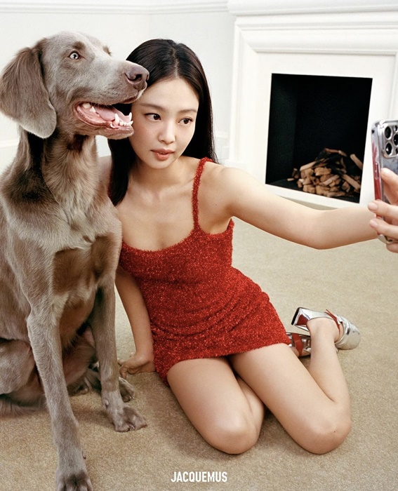 BlackPinkジェニ -「Jacquemus」ホリデー・キャンペーンに参加！犬と