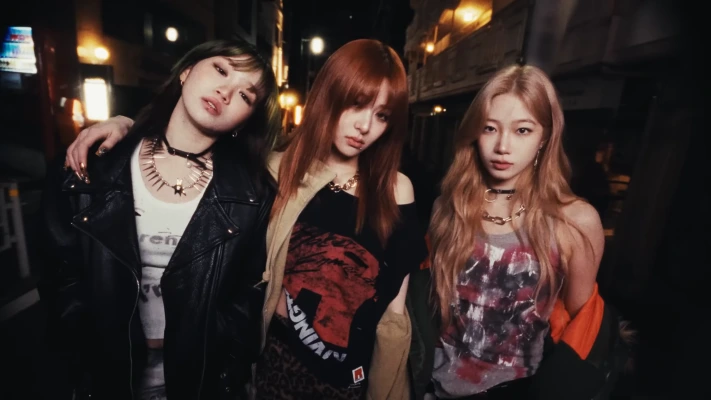 Le Sserafim、日本新SG「Different」コンセプト映像公開