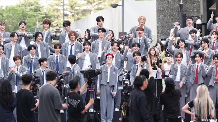 「ボイプラ2」初オフイベ、練習生160人お披露目