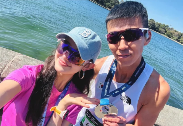 “活休5か月”NewJeansダニエル、豪10kmマラソン完走！ランニング開始2か月で47分、Sean称賛