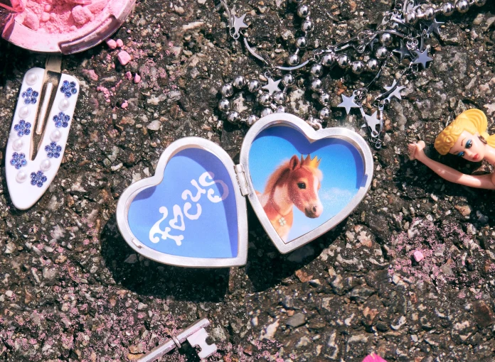 Hearts2Hearts、10月カムバ予告！初ミニAL「FOCUS」発売