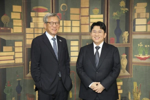 パンシヒョク写真、国立博物館が削除…批判うけ「国家機関が、犯罪被疑者を広報する」