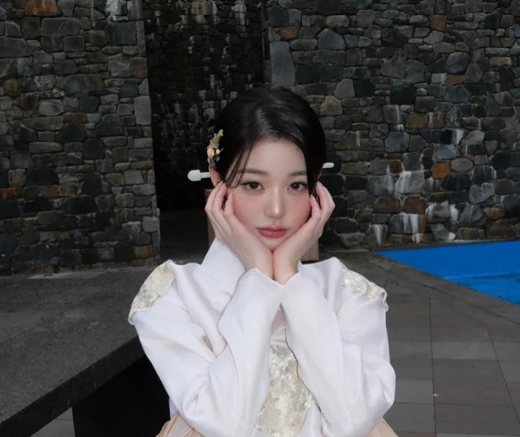 [ブランド評判] 2025年10月 K-POP女性アイドルTOP30：1位ウォニョン, 2位ロゼ, 3位ジェニ