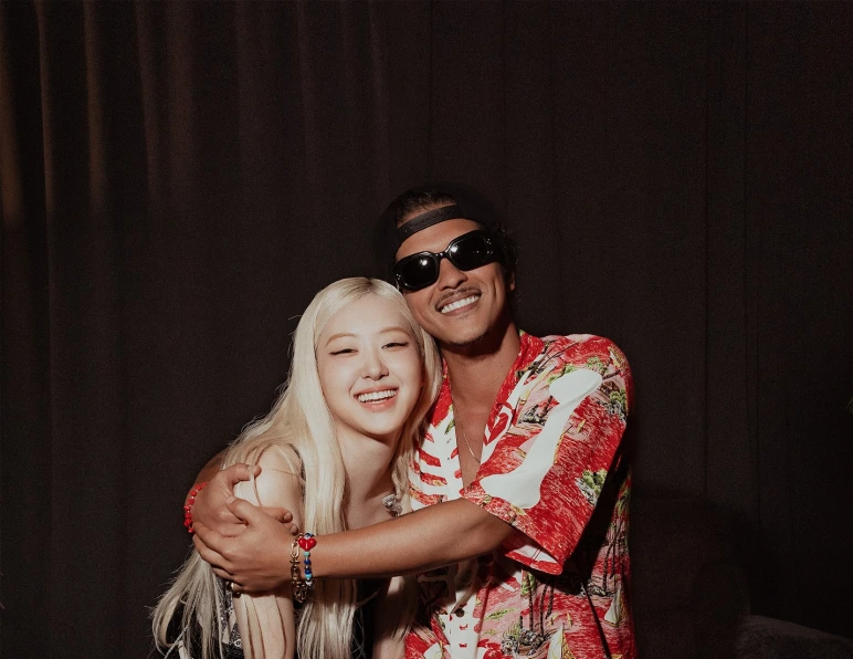 ロゼ、ブルーノマーズ