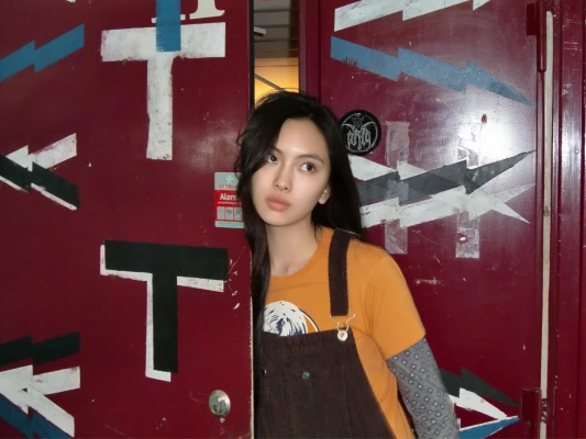 NewJeansインスタ、6か月ぶり更新！「ヘイン」18誕生日をお祝い、活動再開への期待高まる